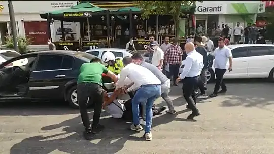 Trafikte tekmeli, sopalı yol verme kavgası