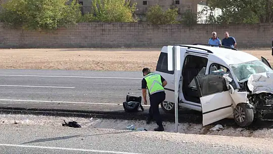 Traktörün ikiye bölündüğü feci kazada 1 kişi öldü, 3 kişi yaralandı