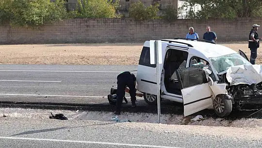 Traktörün ikiye bölündüğü feci kazada 1 kişi öldü, 3 kişi yaralandı