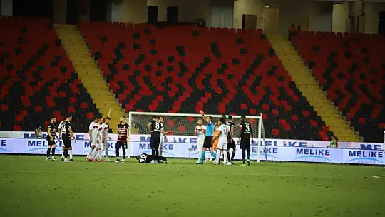 Trendyol Süper Lig: Gaziantep FK: 0 - Sivasspor: 1 (Maç devam ediyor)