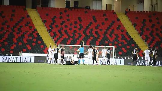 Trendyol Süper Lig: Gaziantep FK: 0 - Sivasspor: 1 (Maç devam ediyor)