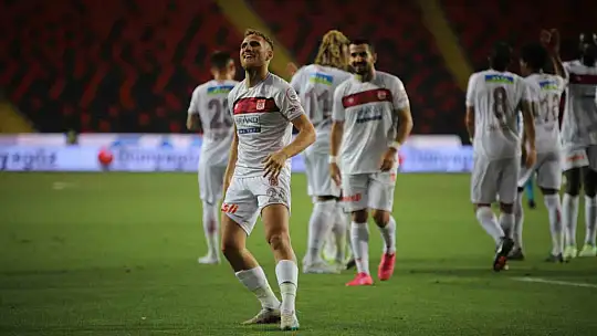 Trendyol Süper Lig: Gaziantep FK: 0 - Sivasspor: 1 (Maç devam ediyor)