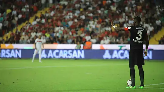 Trendyol Süper Lig: Gaziantep FK: 0 - Sivasspor: 1 (Maç devam ediyor)