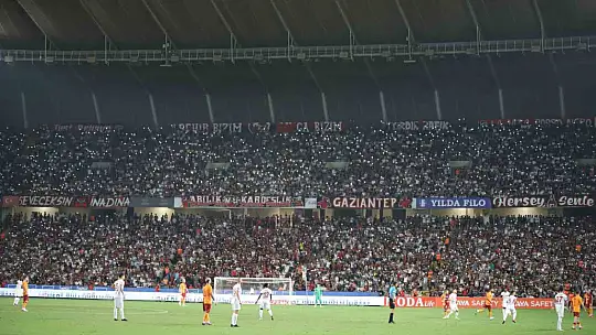 Trendyol Süper Lig: Gaziantep FK: 0 - Galatasaray: 1 (İlk Yarı)