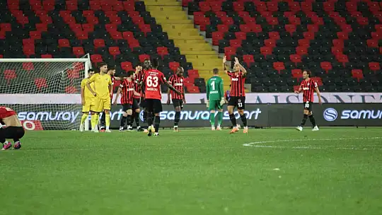 Trendyol Süper Lig: Gaziantep FK: 2 - İstanbulspor: 0 (Maç sonucu)