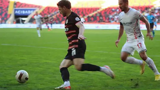 Trendyol Süper Lig: Gaziantep FK: 0 - Antalyaspor: 0 (İlk yarı)