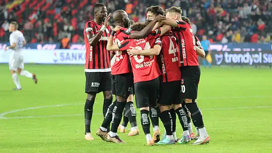 Trendyol Süper Lig: Gaziantep FK: 1 - Çaykur Rizespor: 0 (Maç devam ediyor)