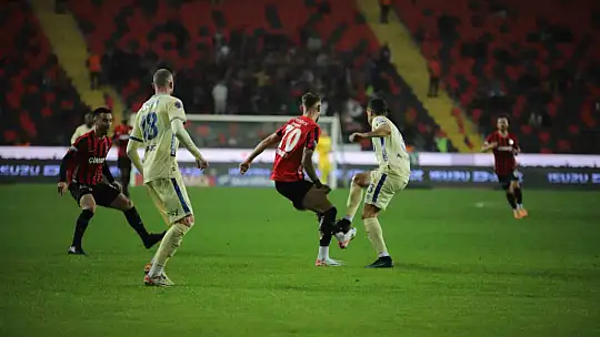 Trendyol Süper Lig: Gaziantep FK: 0 - Ankaragücü: 1 (İlk yarı)