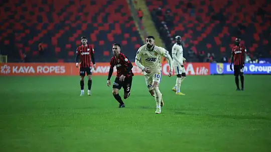 Trendyol Süper Lig: Gaziantep FK: 0 - Ankaragücü: 1 (İlk yarı)