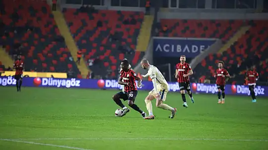 Trendyol Süper Lig: Gaziantep FK: 0 - Ankaragücü: 1 (İlk yarı)