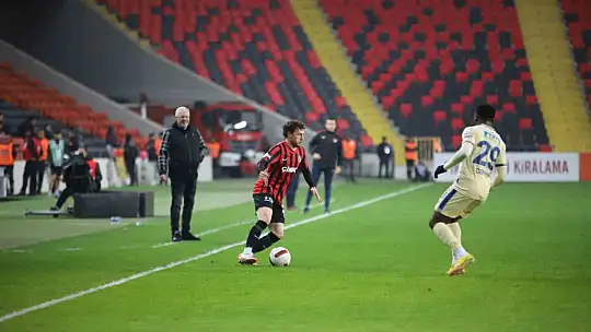 Trendyol Süper Lig: Gaziantep FK: 0 - Ankaragücü: 1 (İlk yarı)