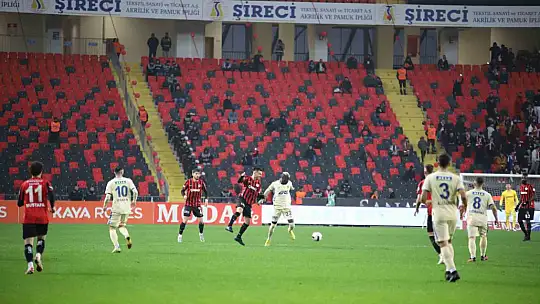 Trendyol Süper Lig: Gaziantep FK: 0 - Ankaragücü: 1 (İlk yarı)