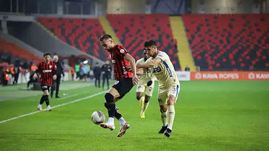 Trendyol Süper Lig: Gaziantep FK: 0 - Ankaragücü: 1 (İlk yarı)