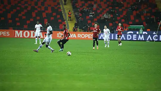 Trendyol Süper Lig: Gaziantep FK: 0 - Trabzonspor: 0 (Maç devam ediyor)