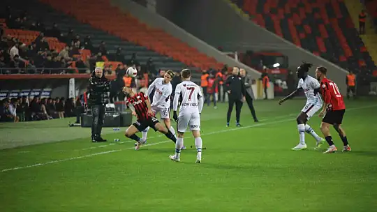 Trendyol Süper Lig: Gaziantep FK: 0 - Trabzonspor: 0 (Maç devam ediyor)