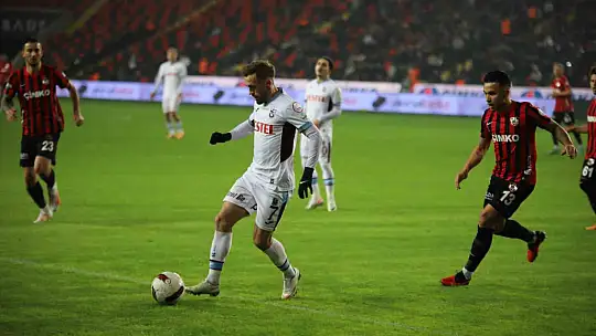 Trendyol Süper Lig: Gaziantep FK: 0 - Trabzonspor: 0 (İlk yarı)