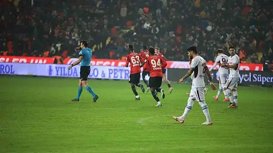 Trendyol Süper Lig: Gaziantep FK: 1 - Trabzonspor: 3 (Maç sonucu)