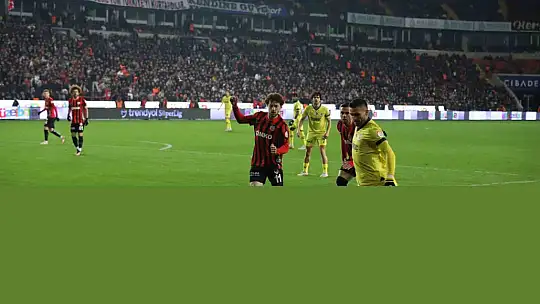 Trendyol Süper Lig: Gaziantep FK: 0 - Fenerbahçe: 0 (Maç devam ediyor)