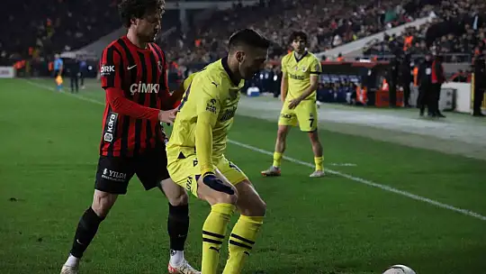 Trendyol Süper Lig: Gaziantep FK: 0 - Fenerbahçe: 0 (İlk yarı)