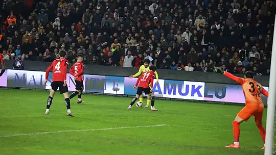 Trendyol Süper Lig: Gaziantep FK: 0 - Fenerbahçe: 1 (Maç sonucu)