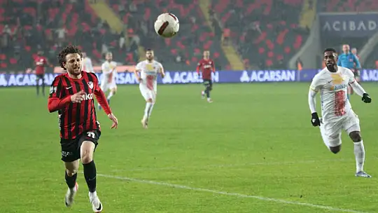 Trendyol Süper Lig: Gaziantep FK: 0 - Kayserispor: 1 (Maç devam ediyor)