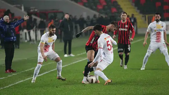 Trendyol Süper Lig: Gaziantep FK: 0 - Kayserispor: 1 (Maç devam ediyor)
