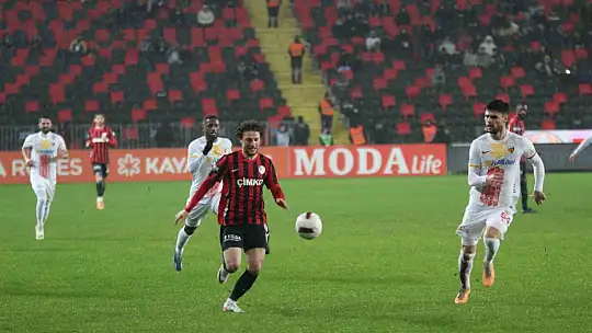 Trendyol Süper Lig: Gaziantep FK: 0 - Kayserispor: 1 (İlk yarı)
