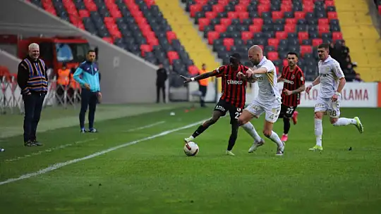 Trendyol Süper Lig: Gaziantep FK: 0 - Samsunspor: 0 (İlk yarı)