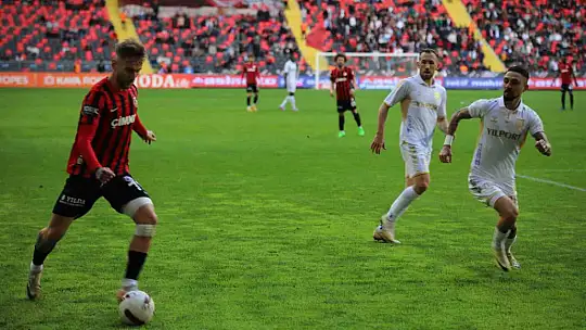 Trendyol Süper Lig: Gaziantep FK: 0 - Samsunspor: 0 (İlk yarı)