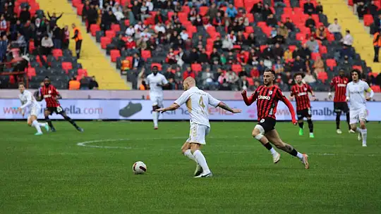 Trendyol Süper Lig: Gaziantep FK: 0 - Samsunspor: 0 (İlk yarı)