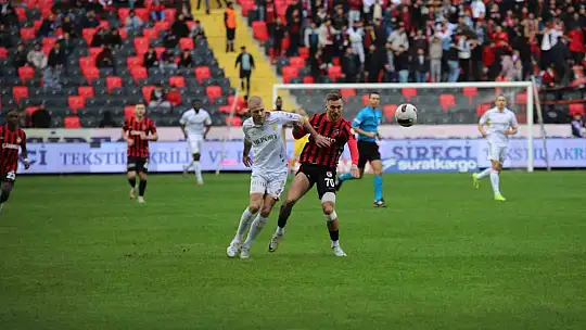 Trendyol Süper Lig: Gaziantep FK: 0 - Samsunspor: 0 (İlk yarı)