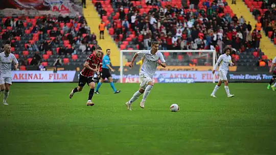 Trendyol Süper Lig: Gaziantep FK: 0 - Samsunspor: 0 (İlk yarı)