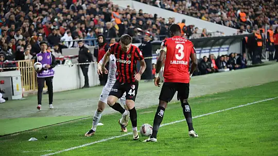 Trendyol Süper Lig: Gaziantep FK: 1 - Beşiktaş: 0 (Maç devam ediyor)