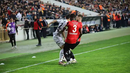 Trendyol Süper Lig: Gaziantep FK: 1 - Beşiktaş: 0 (Maç devam ediyor)