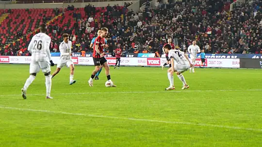 Trendyol Süper Lig: Gaziantep FK: 2 - Beşiktaş: 0 (Maç sonucu)