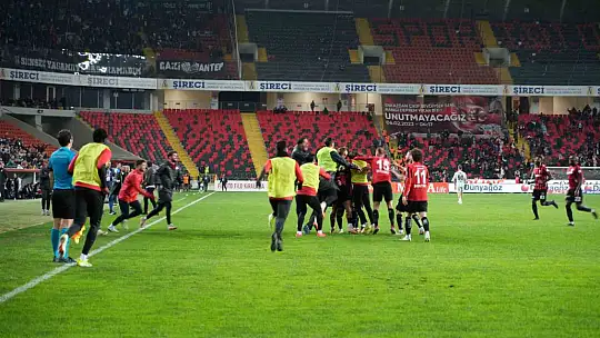 Trendyol Süper Lig: Gaziantep FK: 2 - Beşiktaş: 0 (Maç sonucu)