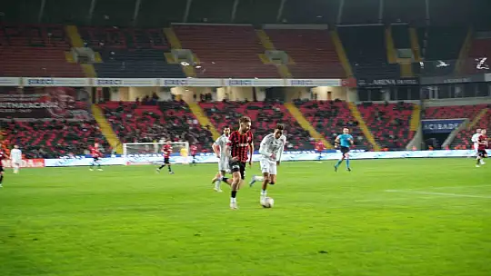 Trendyol Süper Lig: Gaziantep FK: 2 - Beşiktaş: 0 (Maç sonucu)
