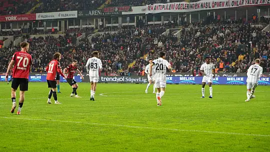 Trendyol Süper Lig: Gaziantep FK: 2 - Beşiktaş: 0 (Maç sonucu)