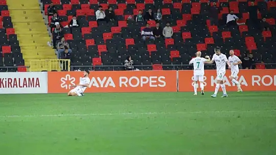 Trendyol Süper Lig: Gaziantep FK: 0 - Alanyaspor: 2 (İlk yarı)