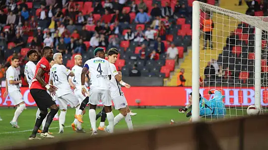 Trendyol Süper Lig: Gaziantep FK: 1 - Kasımpaşa: 0 (Maç devam ediyor)
