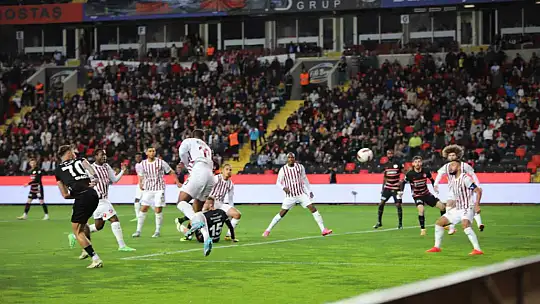 Trendyol Süper Lig: Gaziantep FK: 1 - Hatayspor: 1 (Maç devam ediyor)