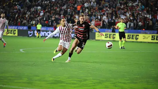 Trendyol Süper Lig: Gaziantep FK: 1 - Hatayspor: 1 (İlk yarı)