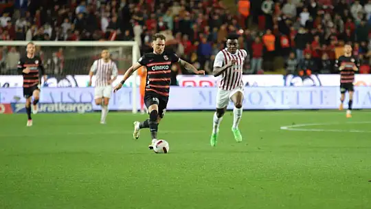 Trendyol Süper Lig: Gaziantep FK: 1 - Hatayspor: 1 (İlk yarı)