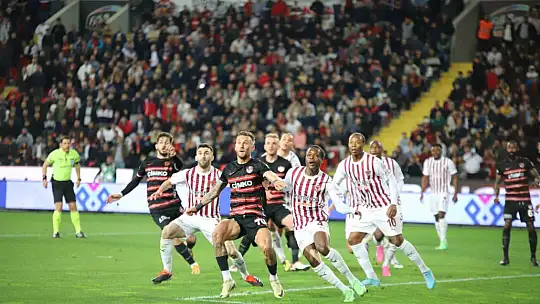 Trendyol Süper Lig: Gaziantep FK: 1 - Hatayspor: 1 (İlk yarı)