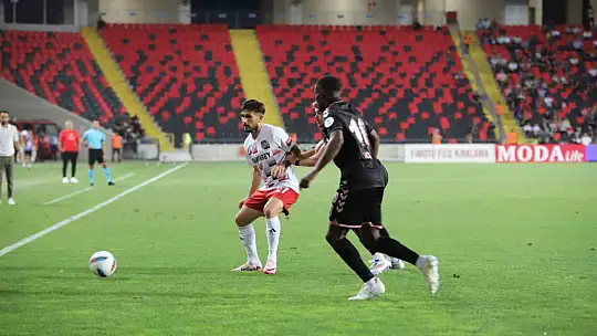 Trendyol Süper Lig: Gaziantep FK: 0 - Samsunspor: 1 (Maç devam ediyor)