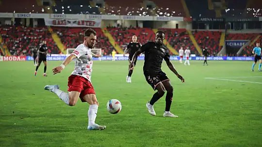 Trendyol Süper Lig: Gaziantep FK: 0 - Samsunspor: 1 (İlk yarı)