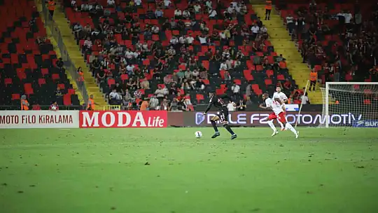 Trendyol Süper Lig: Gaziantep FK: 0 - Samsunspor: 1 (İlk yarı)