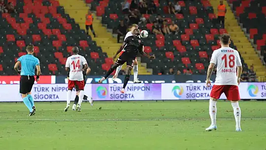 Trendyol Süper Lig: Gaziantep FK: 0 - Samsunspor: 1 (İlk yarı)