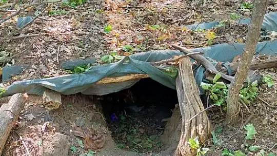 Teröristlere ait silah, mühimmat ve yaşam malzemesi ele geçirildi