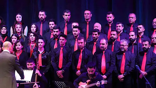 Türk Halk Müziği Korosu'ndan Gaziantep'te Bahar konseri